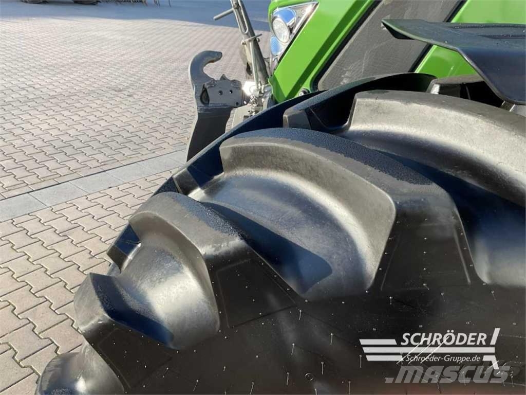 Fendt 724 VARIO S4 PROFI PLUS Трактори