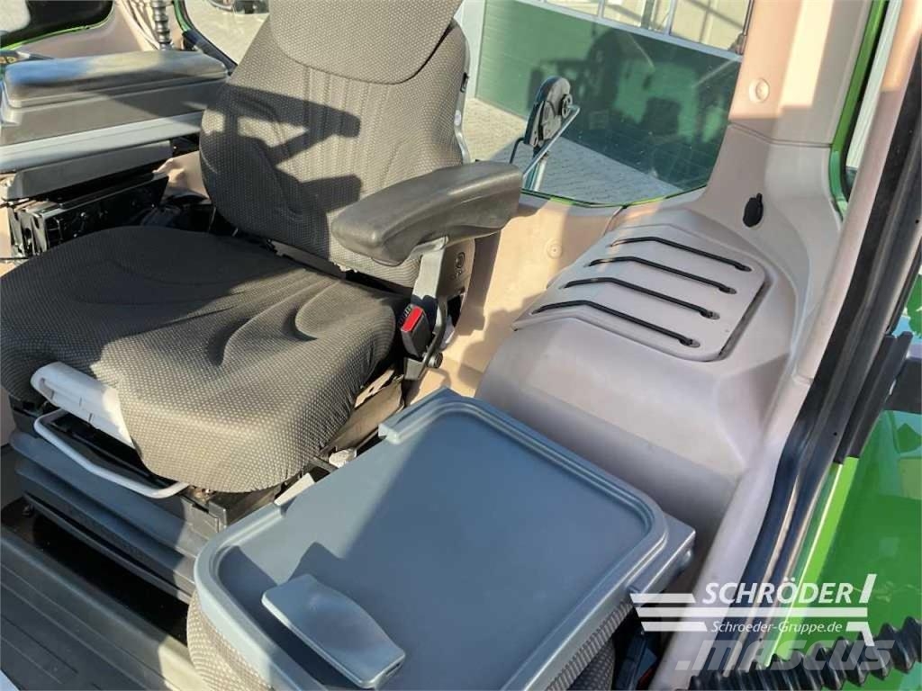 Fendt 724 VARIO S4 PROFI PLUS Трактори