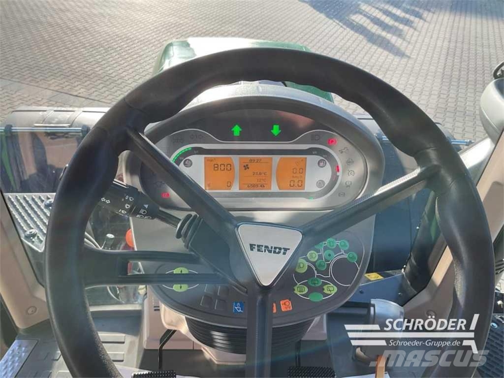 Fendt 724 VARIO S4 PROFI PLUS Трактори