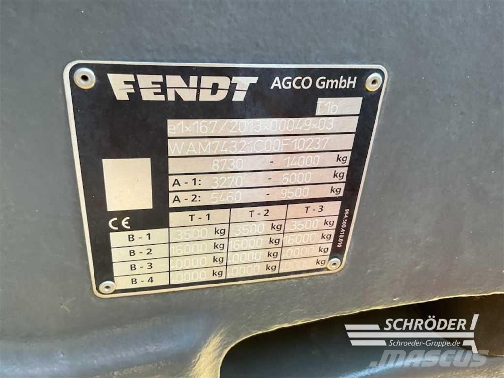 Fendt 724 VARIO S4 PROFI PLUS Трактори
