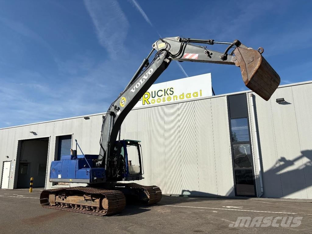 Volvo EC210 + 4870 Hours + bucket + fully operational 特殊挖土機/掘鑿機/挖掘機