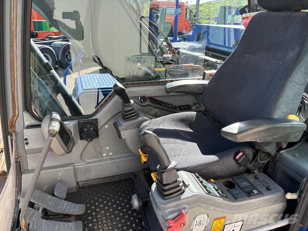 Volvo EC210 + 4870 Hours + bucket + fully operational 特殊挖土機/掘鑿機/挖掘機