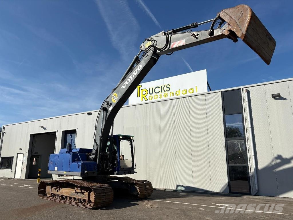 Volvo EC210 + 4870 Hours + bucket + fully operational 特殊挖土機/掘鑿機/挖掘機
