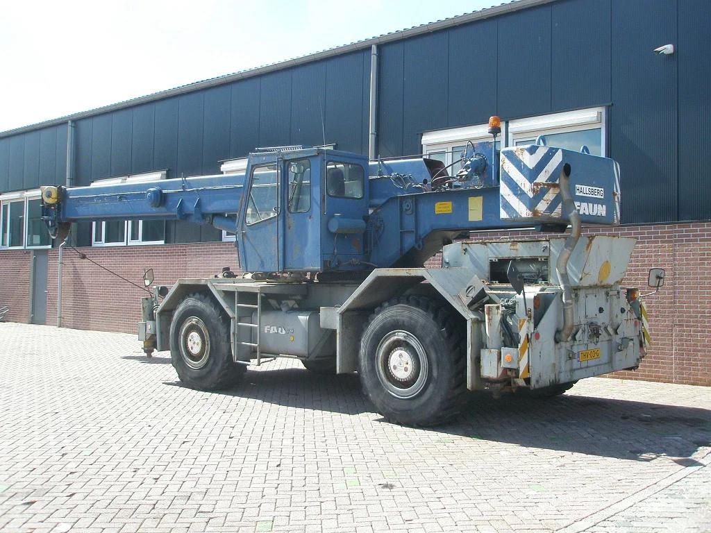 Faun RT30 Rough terrain cranes