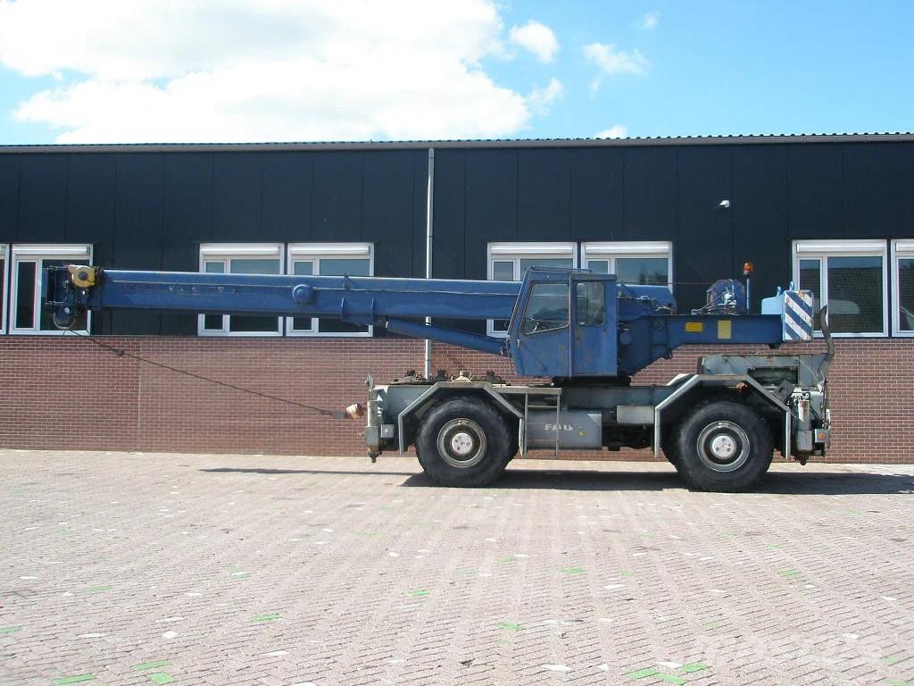 Faun RT30 Rough terrain cranes