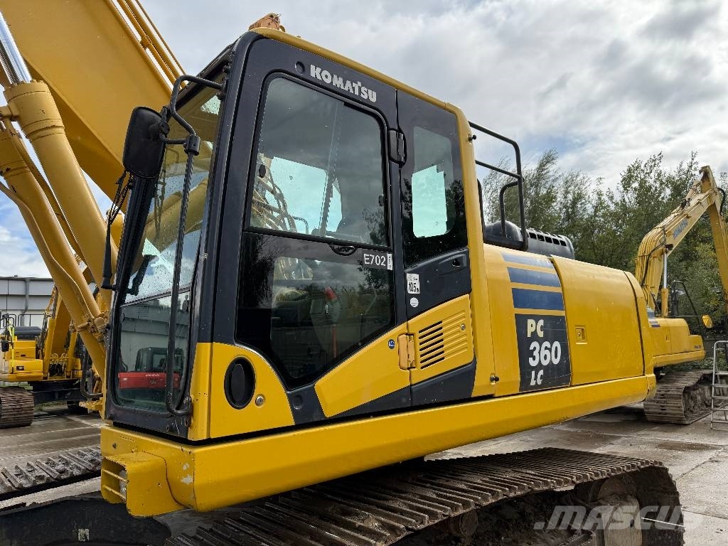 Komatsu PC 360 LC-10 حفارات زحافة