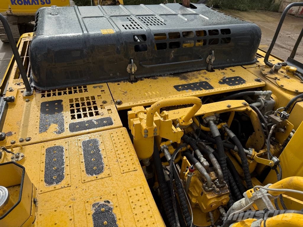 Komatsu PC 360 LC-10 حفارات زحافة