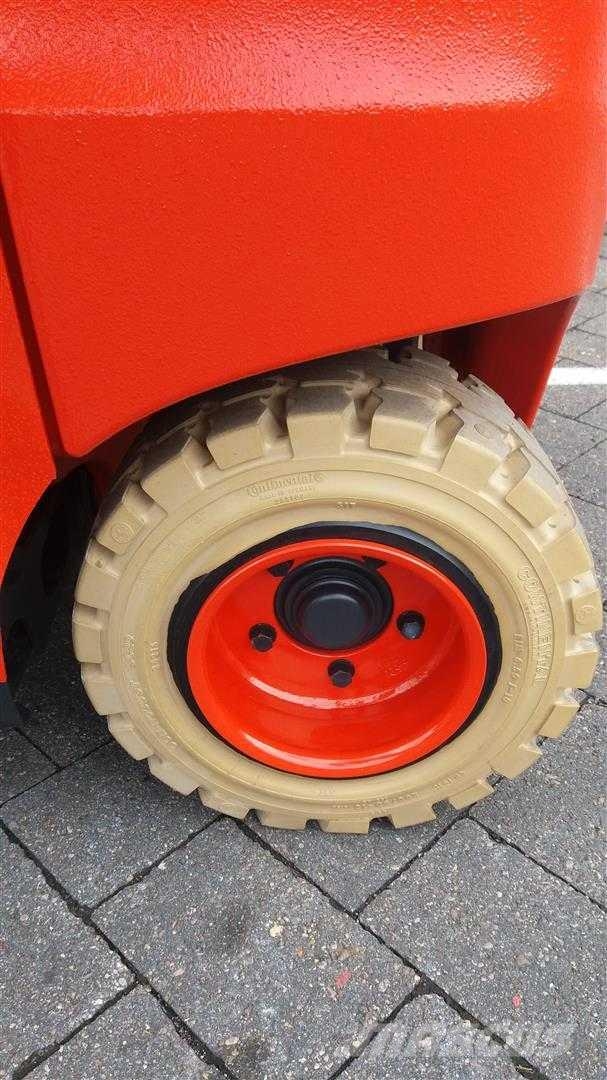 Linde E25L Chariots élévateurs électriques
