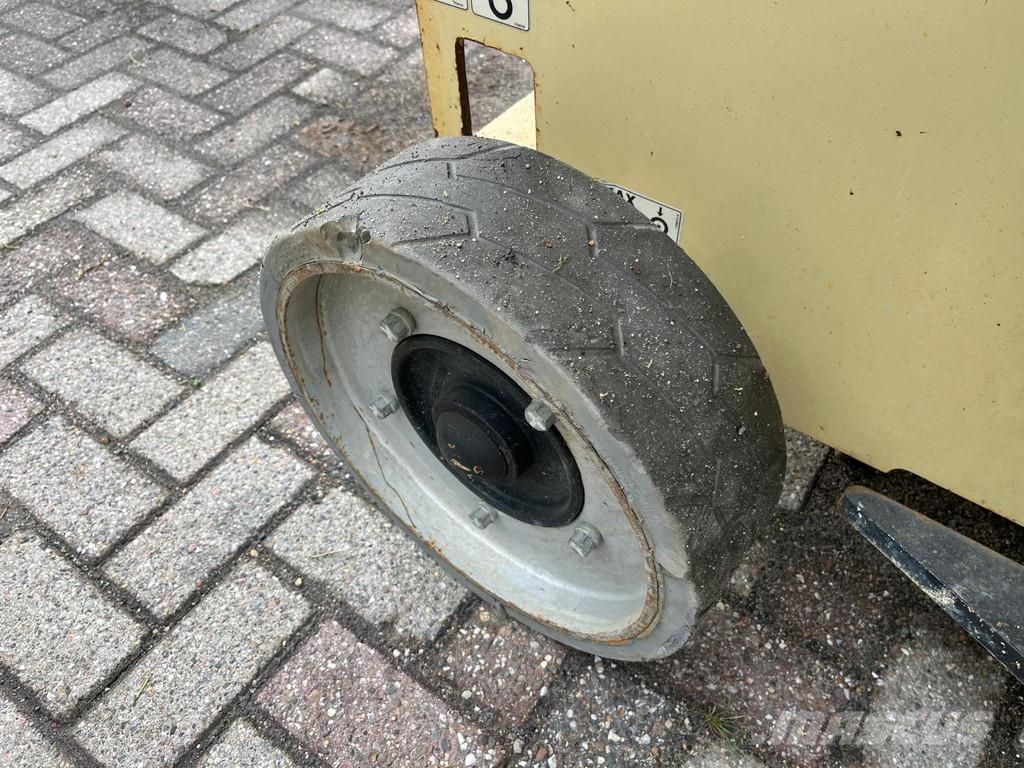 JLG 2646ES Saksilavat