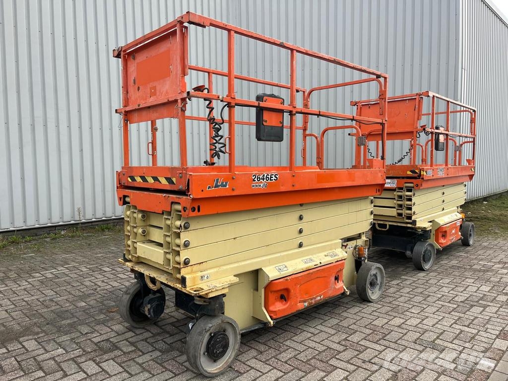 JLG 2646ES Saksilavat