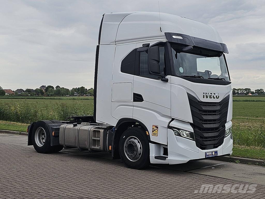 Iveco S-WAY AS440S49 Naudoti vilkikai