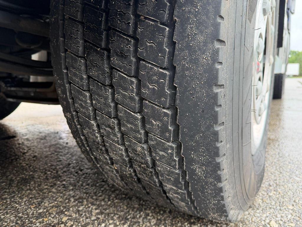 Volvo FH550 8X2 EURO6 + FASSI F660 + JIB Smagās mašīnas ar celtni