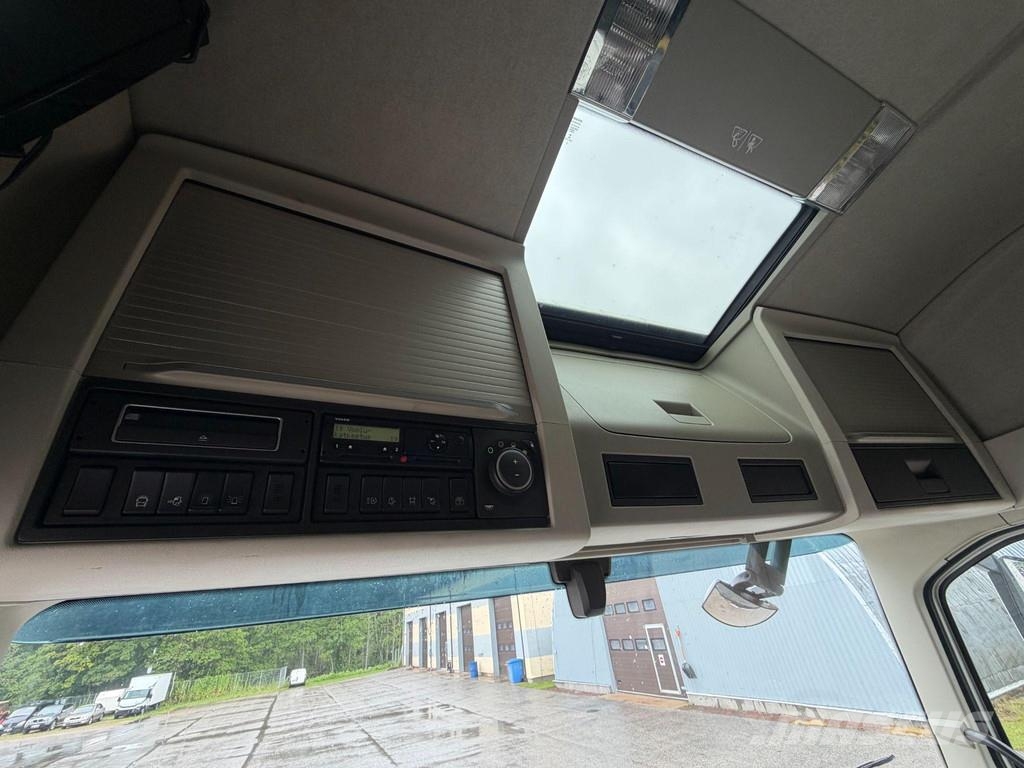 Volvo FH550 8X2 EURO6 + FASSI F660 + JIB Smagās mašīnas ar celtni