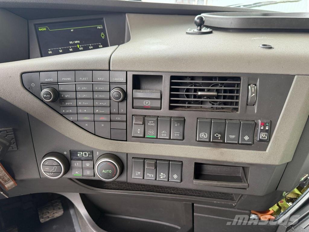 Volvo FH550 8X2 EURO6 + FASSI F660 + JIB Smagās mašīnas ar celtni
