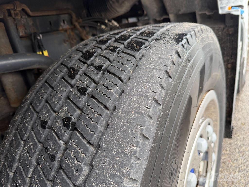 Volvo FH550 8X2 EURO6 + FASSI F660 + JIB Smagās mašīnas ar celtni