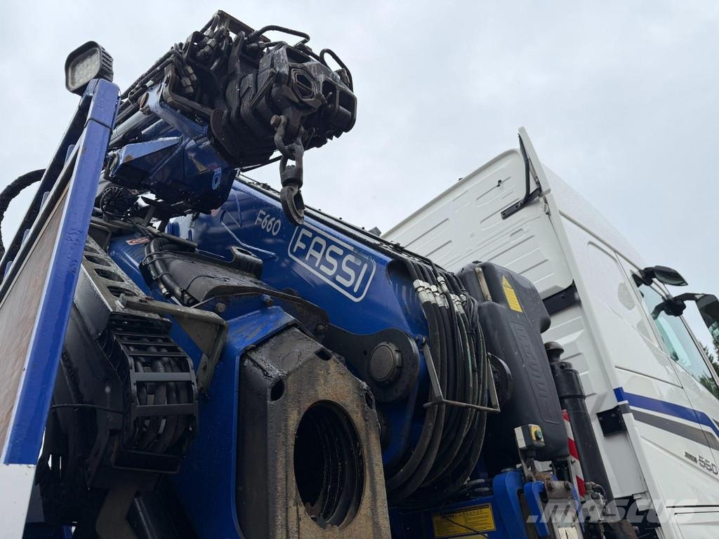 Volvo FH550 8X2 EURO6 + FASSI F660 + JIB Smagās mašīnas ar celtni