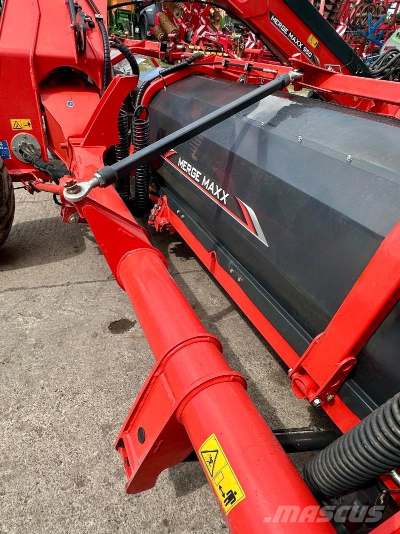 Kuhn Merge Maxx 950 - Bandschwader Уборочные комбайны