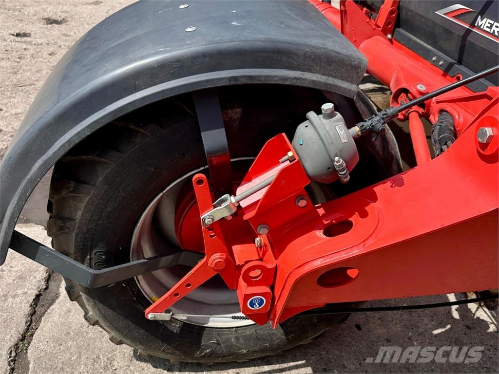 Kuhn Merge Maxx 950 - Bandschwader Уборочные комбайны