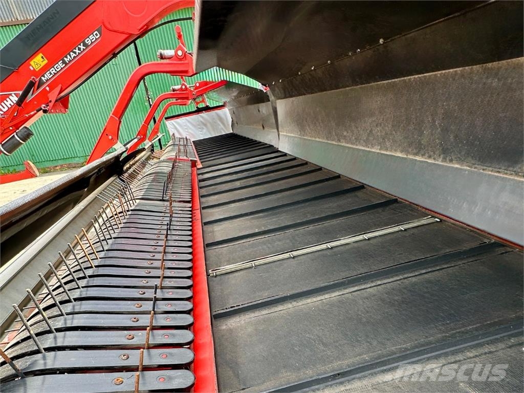 Kuhn Merge Maxx 950 - Bandschwader Уборочные комбайны