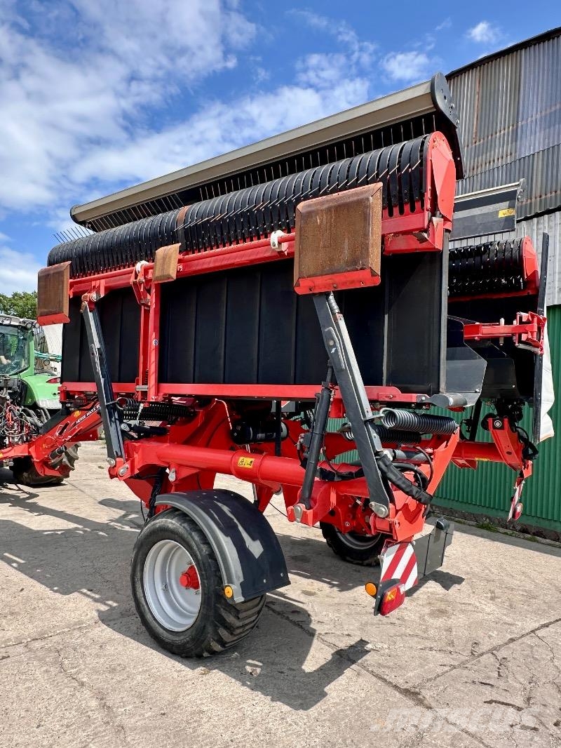 Kuhn Merge Maxx 950 - Bandschwader Уборочные комбайны