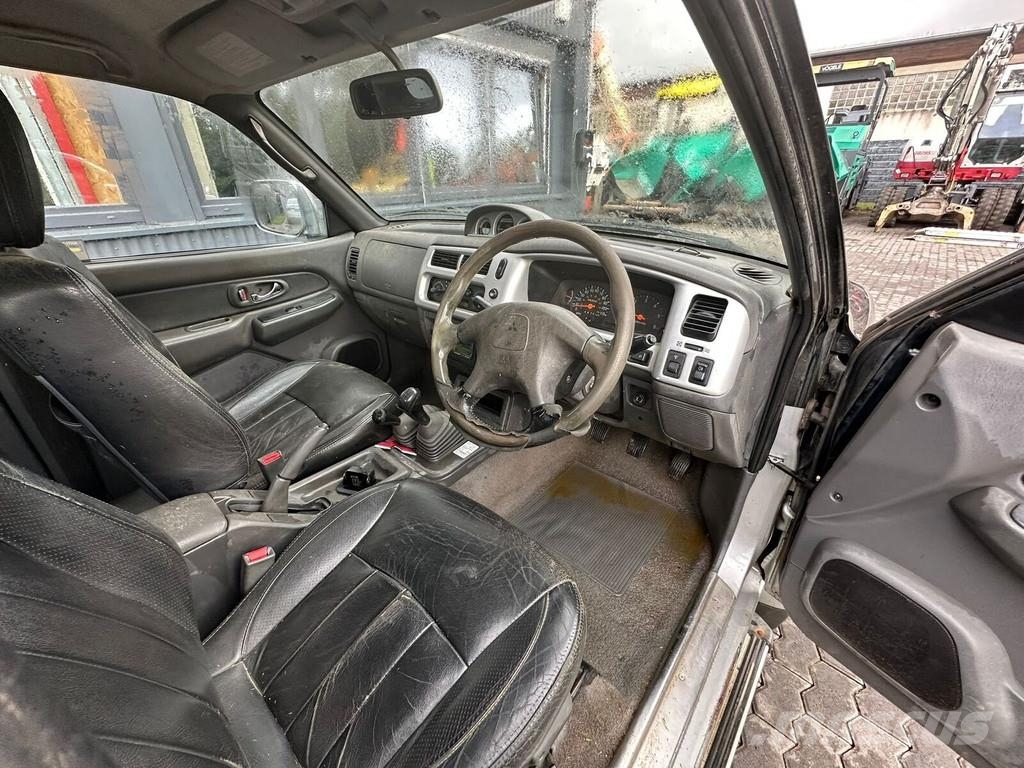 Mitsubishi L200 / Allrad / AC Carros