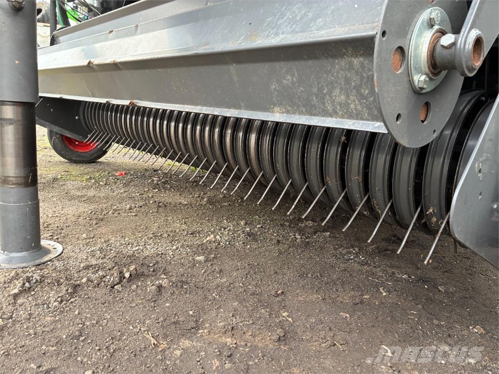 CLAAS Quadrant 5200 FC Balirke (kvadratne bale)