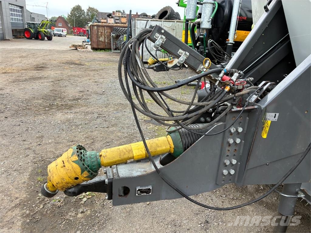 CLAAS Quadrant 5200 FC Balirke (kvadratne bale)