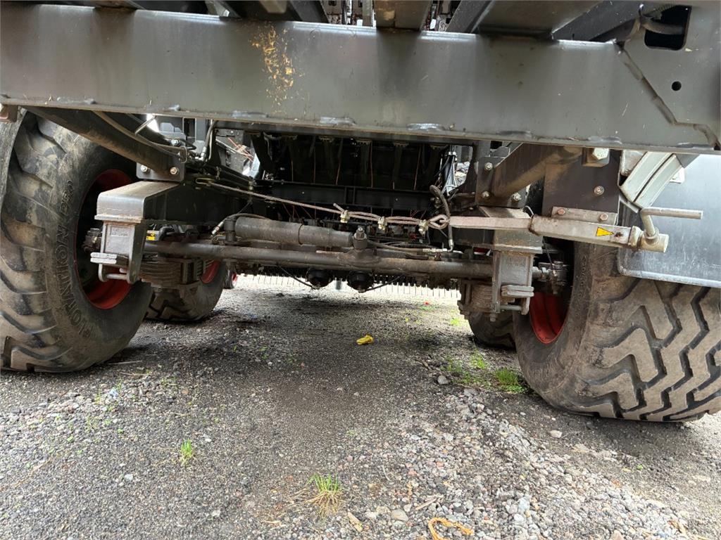 CLAAS Quadrant 5200 FC Balirke (kvadratne bale)
