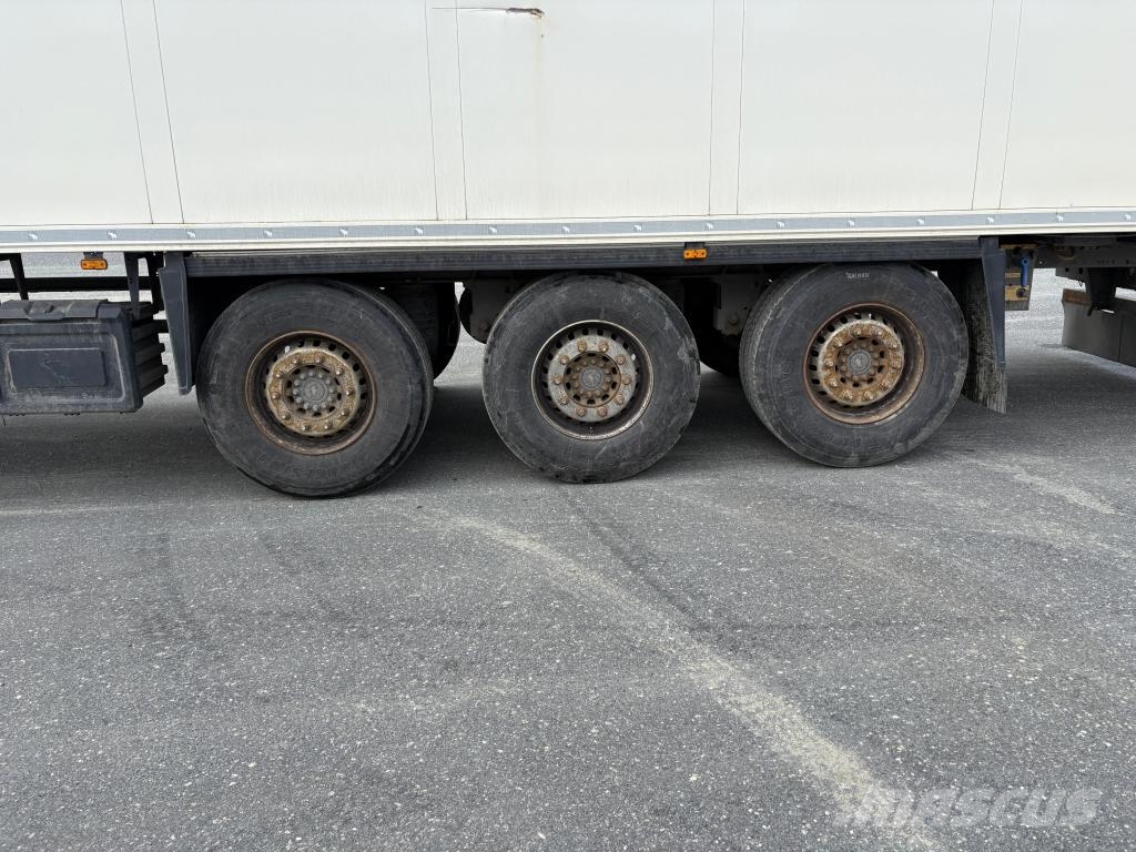 Schmitz Cargobull Trailer Reefer Flower Width & Dual Temp & Double S Semirimorchi a temperatura controllata