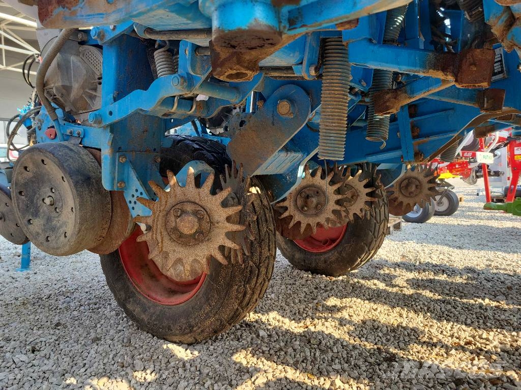 Monosem NX M TR 2 - 8 rows ماكينات البذر الدقيق