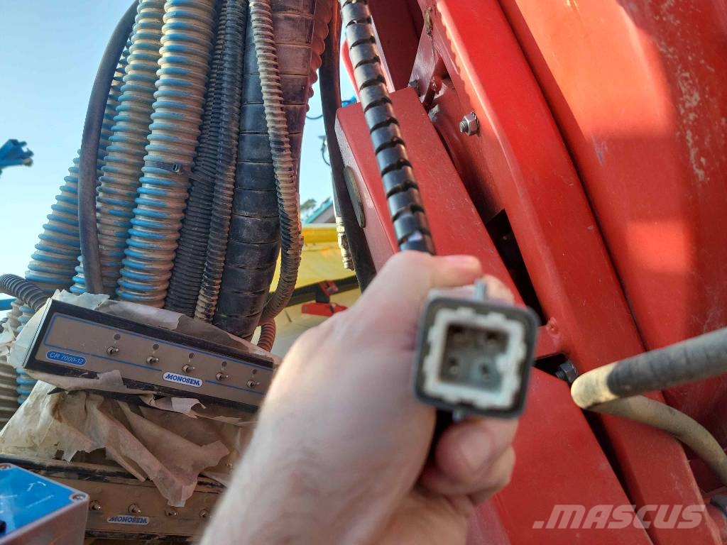 Monosem NX M TR 2 - 8 rows ماكينات البذر الدقيق