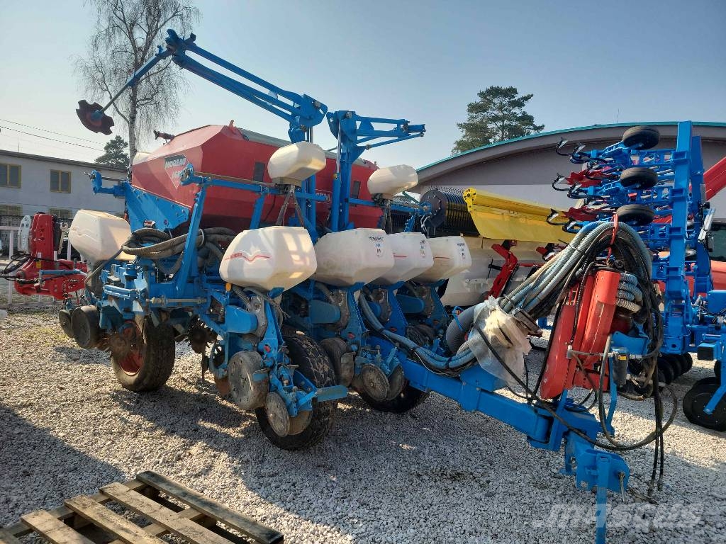Monosem NX M TR 2 - 8 rows ماكينات البذر الدقيق