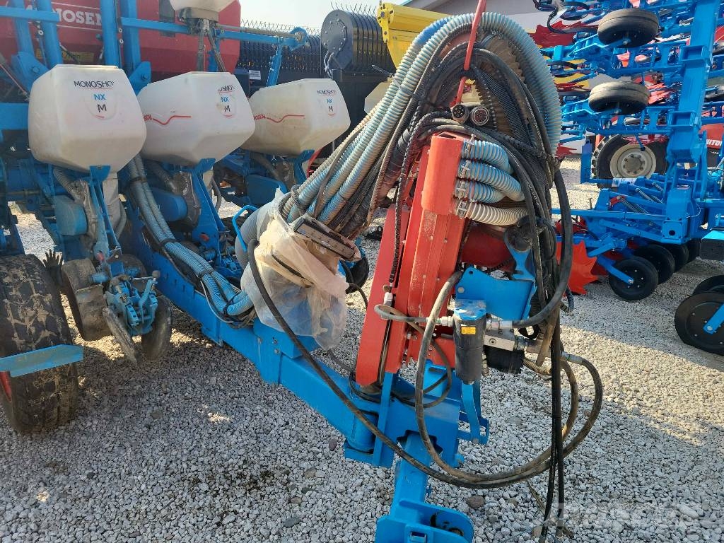 Monosem NX M TR 2 - 8 rows ماكينات البذر الدقيق
