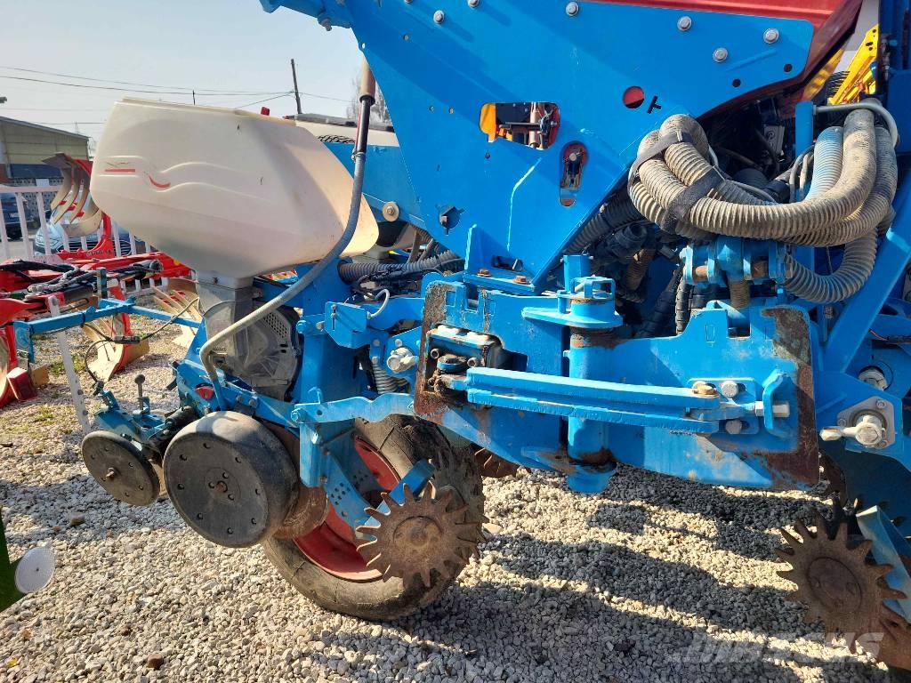 Monosem NX M TR 2 - 8 rows ماكينات البذر الدقيق