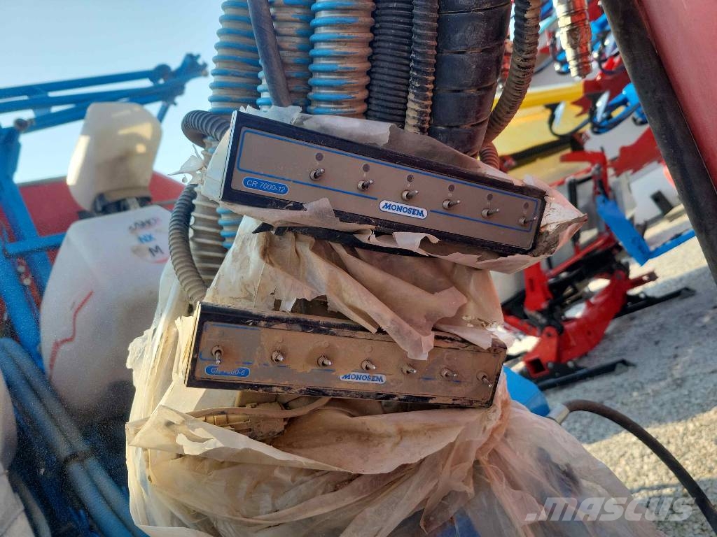 Monosem NX M TR 2 - 8 rows ماكينات البذر الدقيق