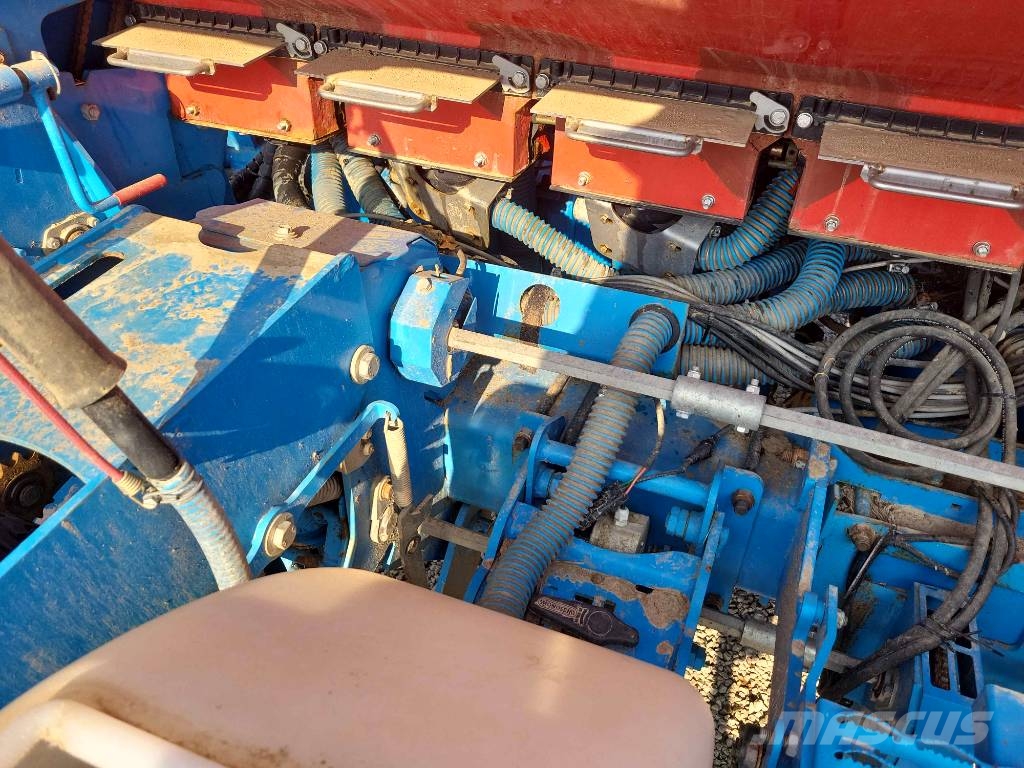 Monosem NX M TR 2 - 8 rows ماكينات البذر الدقيق