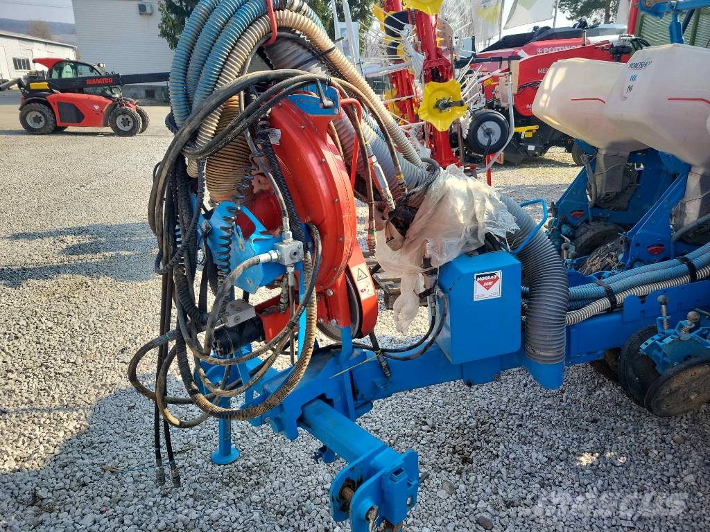 Monosem NX M TR 2 - 8 rows ماكينات البذر الدقيق