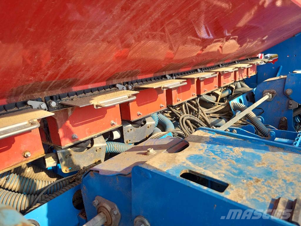 Monosem NX M TR 2 - 8 rows ماكينات البذر الدقيق