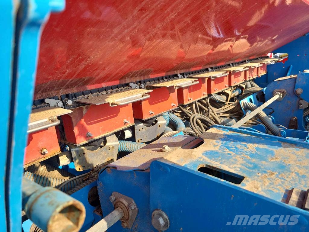 Monosem NX M TR 2 - 8 rows ماكينات البذر الدقيق