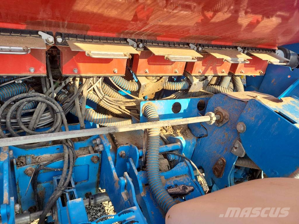 Monosem NX M TR 2 - 8 rows ماكينات البذر الدقيق