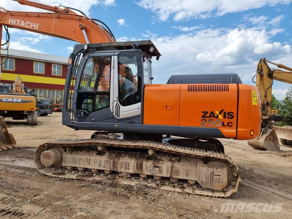 Hitachi ZX 250 LC-3 Kāpurķēžu ekskavatori