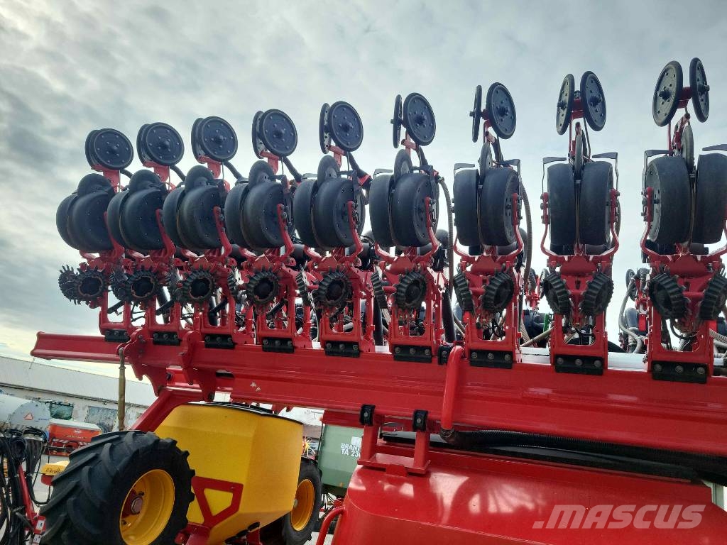 Väderstad Tempo TPL 24 + Bednar Row Master RN 12000 Precision sowing machines