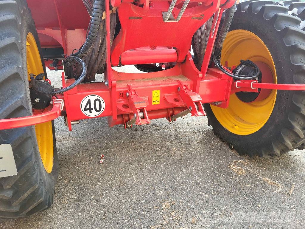 Väderstad Tempo TPL 24 + Bednar Row Master RN 12000 Precision sowing machines