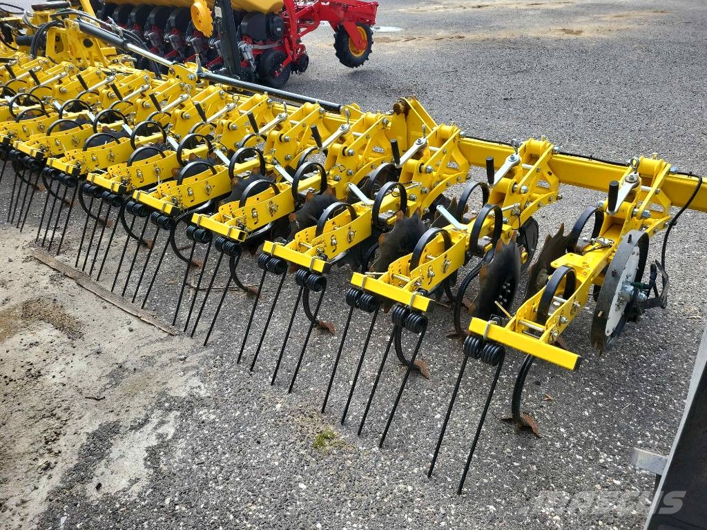 Väderstad Tempo TPL 24 + Bednar Row Master RN 12000 Precision sowing machines