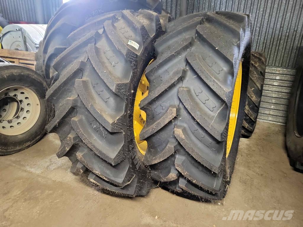 Väderstad Tempo TPL 24 + Bednar Row Master RN 12000 Precision sowing machines