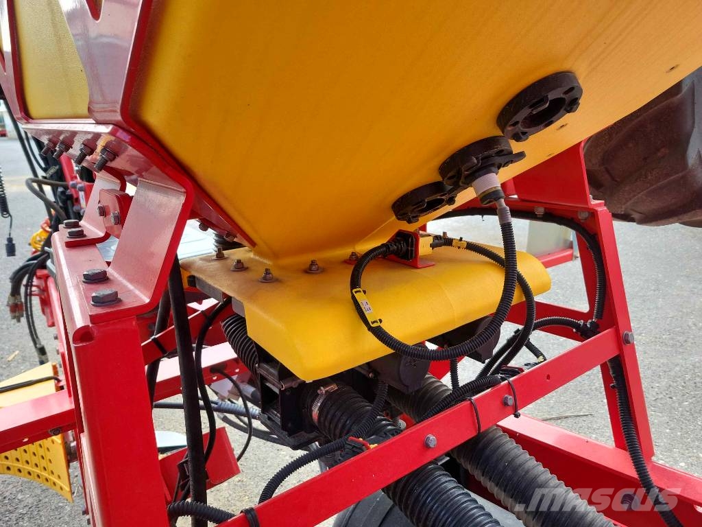Väderstad Tempo TPL 24 + Bednar Row Master RN 12000 Precision sowing machines