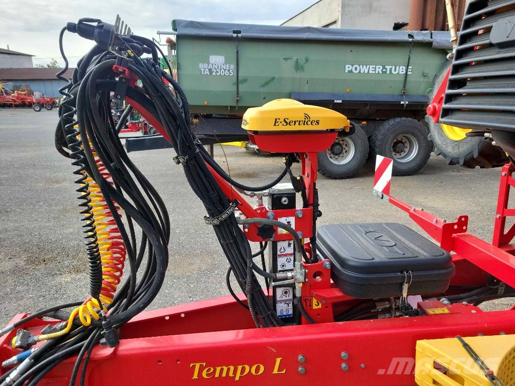 Väderstad Tempo TPL 24 + Bednar Row Master RN 12000 Precision sowing machines