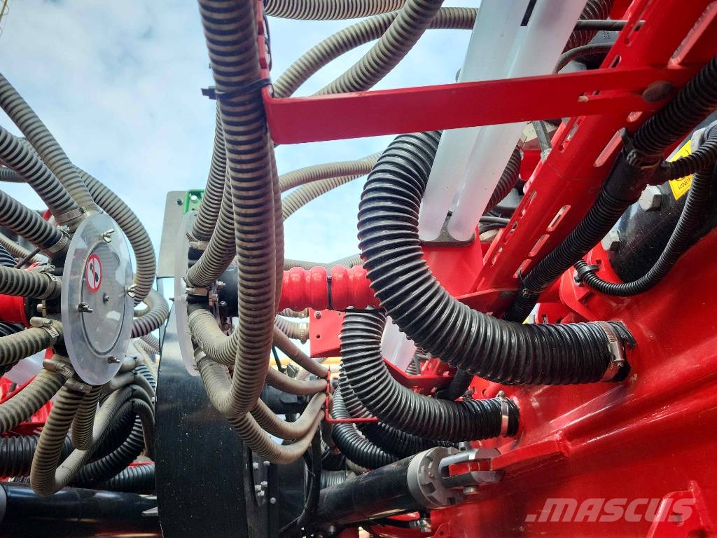 Väderstad Tempo TPL 24 + Bednar Row Master RN 12000 Precision sowing machines