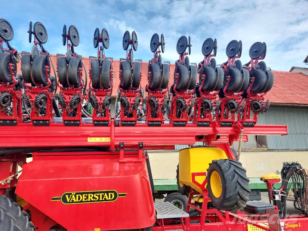 Väderstad Tempo TPL 24 + Bednar Row Master RN 12000 Precision sowing machines