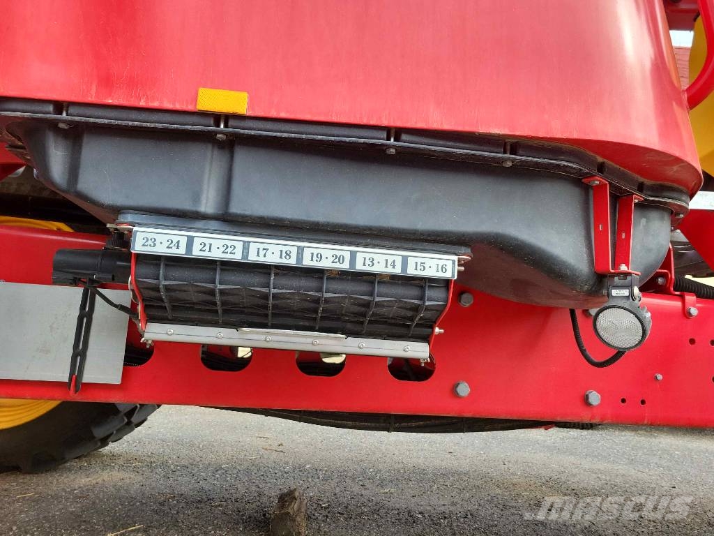 Väderstad Tempo TPL 24 + Bednar Row Master RN 12000 Precision sowing machines